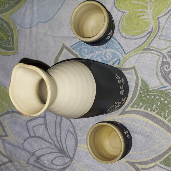 Sake set Nwot - Picture 2 of 6
